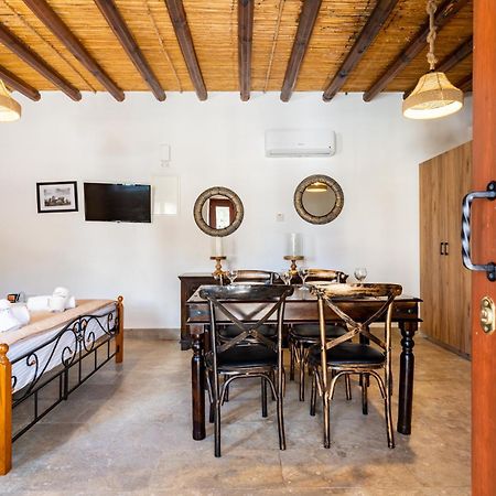 Stone Court Boutique Studios Miliú Kültér fotó