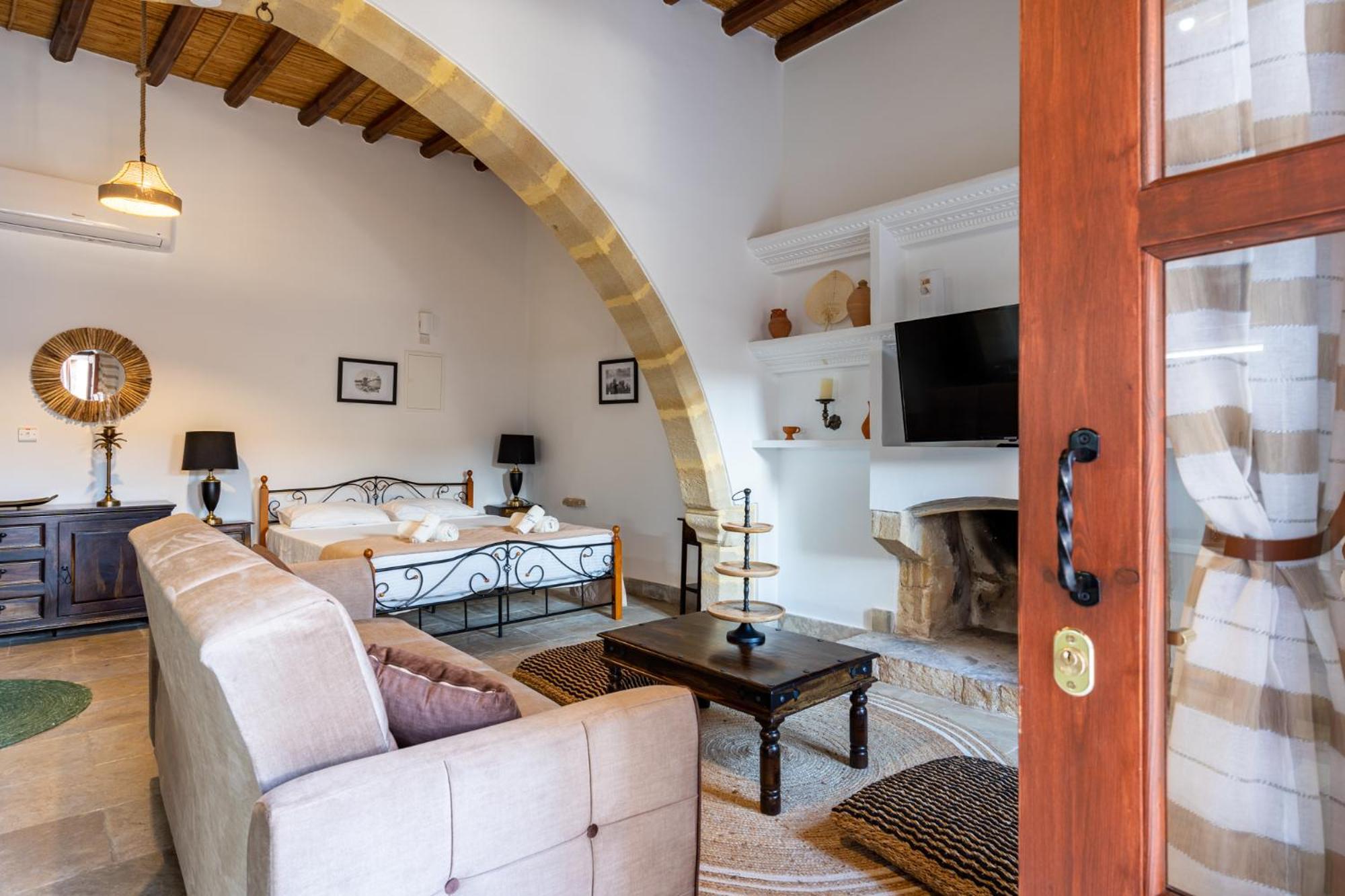 Stone Court Boutique Studios Miliú Kültér fotó