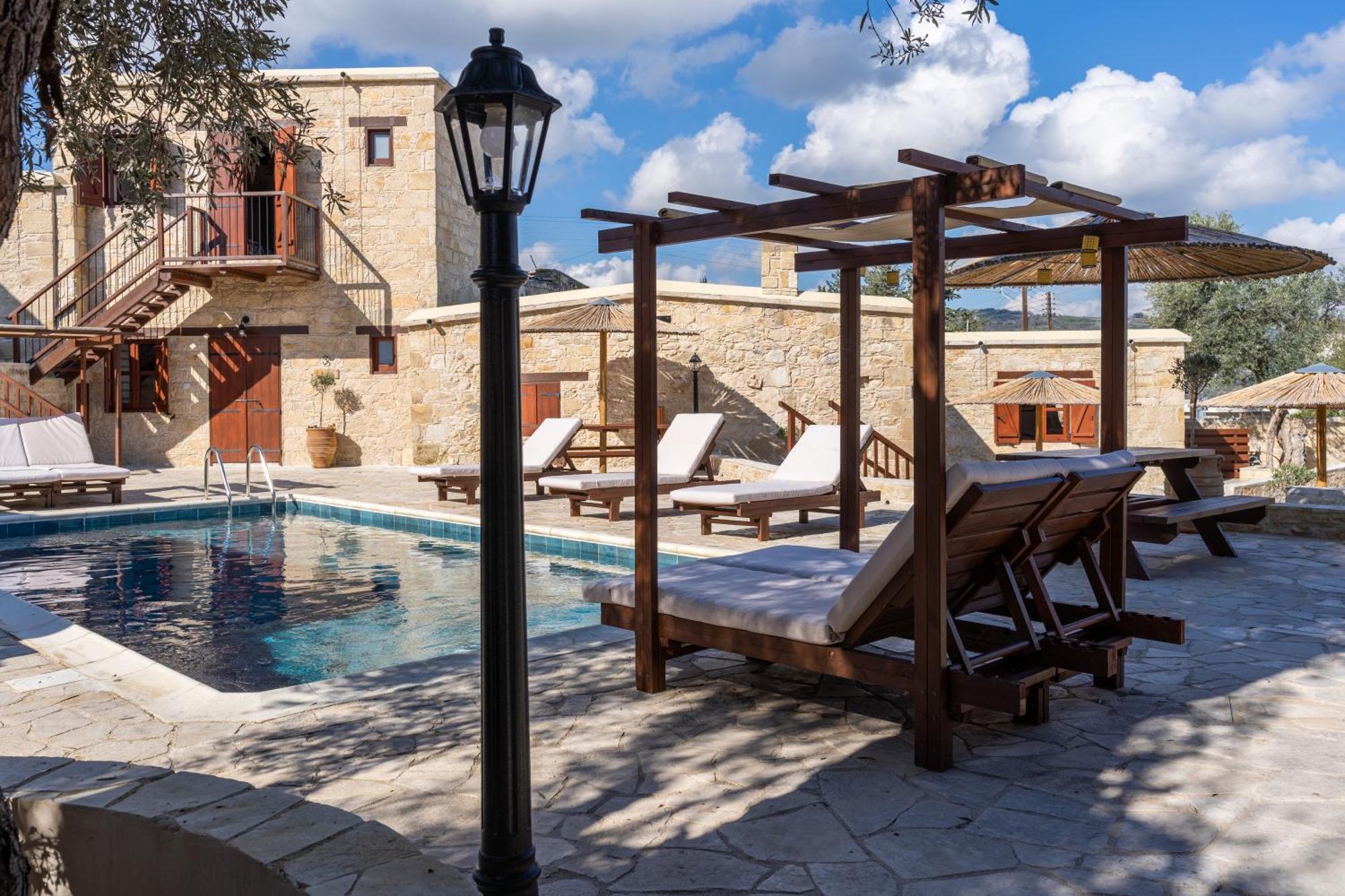 Stone Court Boutique Studios Miliú Kültér fotó